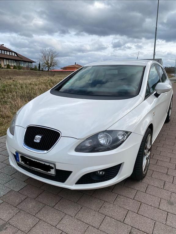 Gebraucht Seat Leon Sport 160 PS (117 kW) 2011 Weiß Kleinwagen
