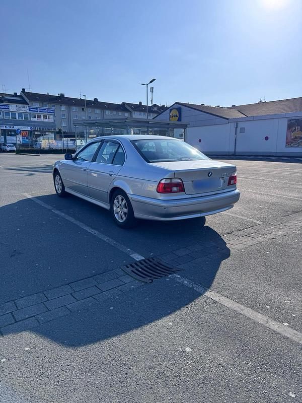 Gebraucht BMW 520 170 PS (125 kW) 2001 Grau Limousine