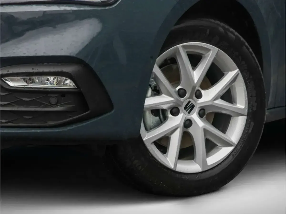 Neu Seat Leon Style 116 PS (85 kW) 2026 Blau Limousine