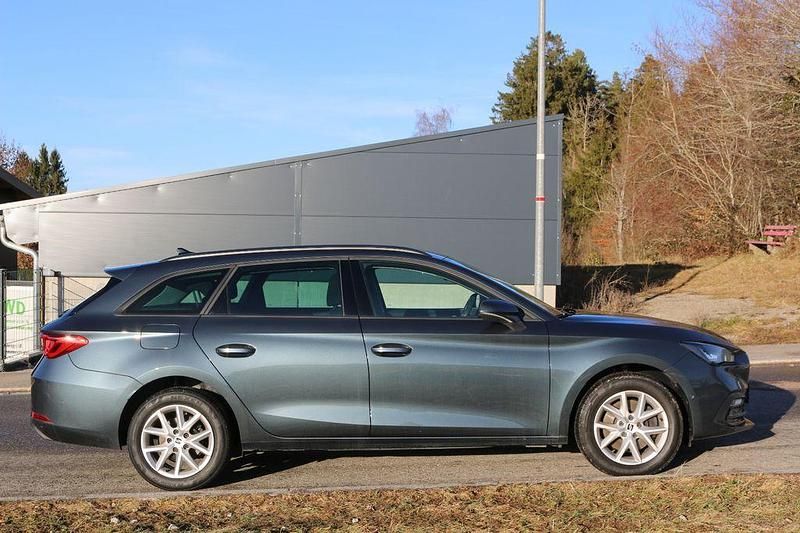 Gebraucht Seat Leon Style 150 PS (110 kW) 2022 Grau Limousine