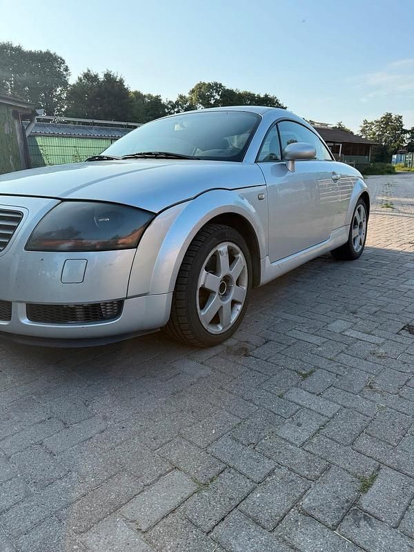 Silber Gebraucht 2000 Audi TT Coupé | 4.500 € (Superpreis) - Bild 1/4