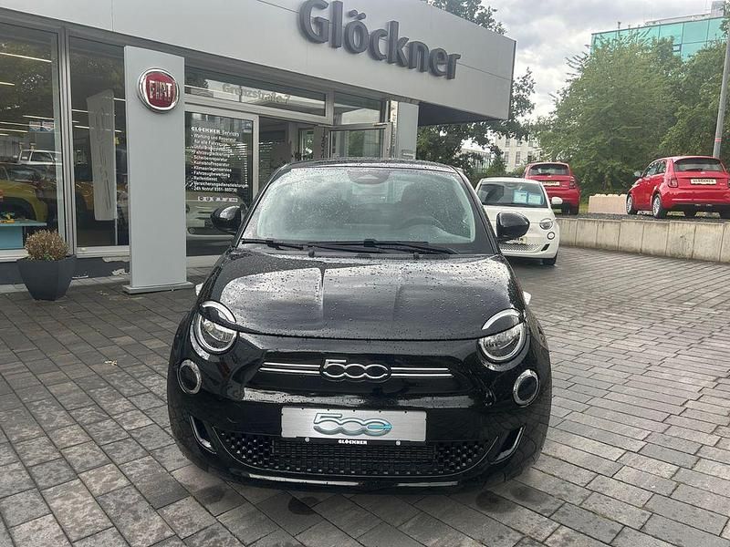Gebraucht Fiat 500e Basis 86 kW (118 PS) 2023 Schwarz Limousine