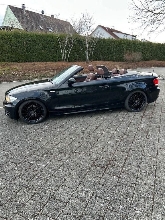 Gebraucht BMW 118 Cabriolet 143 PS (105 kW) 2009 Schwarz Cabrio