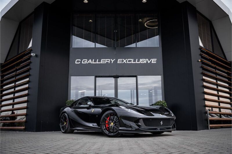 Schwarz Gebraucht 2022 Ferrari 812 | 331.580 € (Fairer Preis) - Bild 1/4
