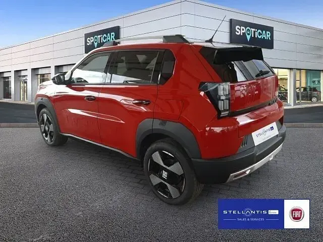 Neu Fiat Grande Panda La Prima 101 PS (74 kW) 2026 Rot Kleinwagen