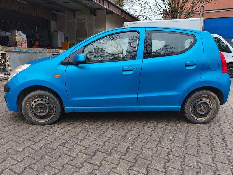 Gebraucht Nissan Pixo Acenta 68 PS (50 kW) 2012 Blau Kleinwagen