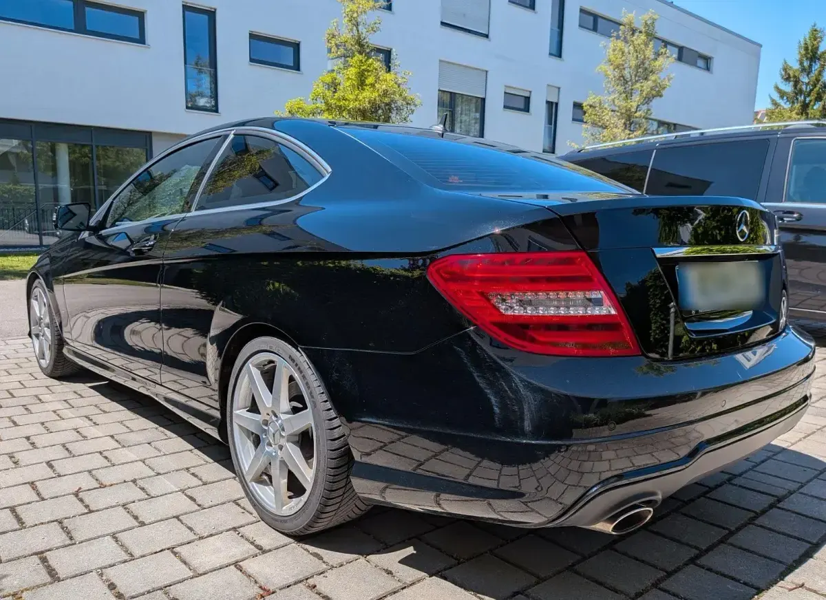 Gebraucht Mercedes C220 170 PS (125 kW) 2012 Schwarz Coupé