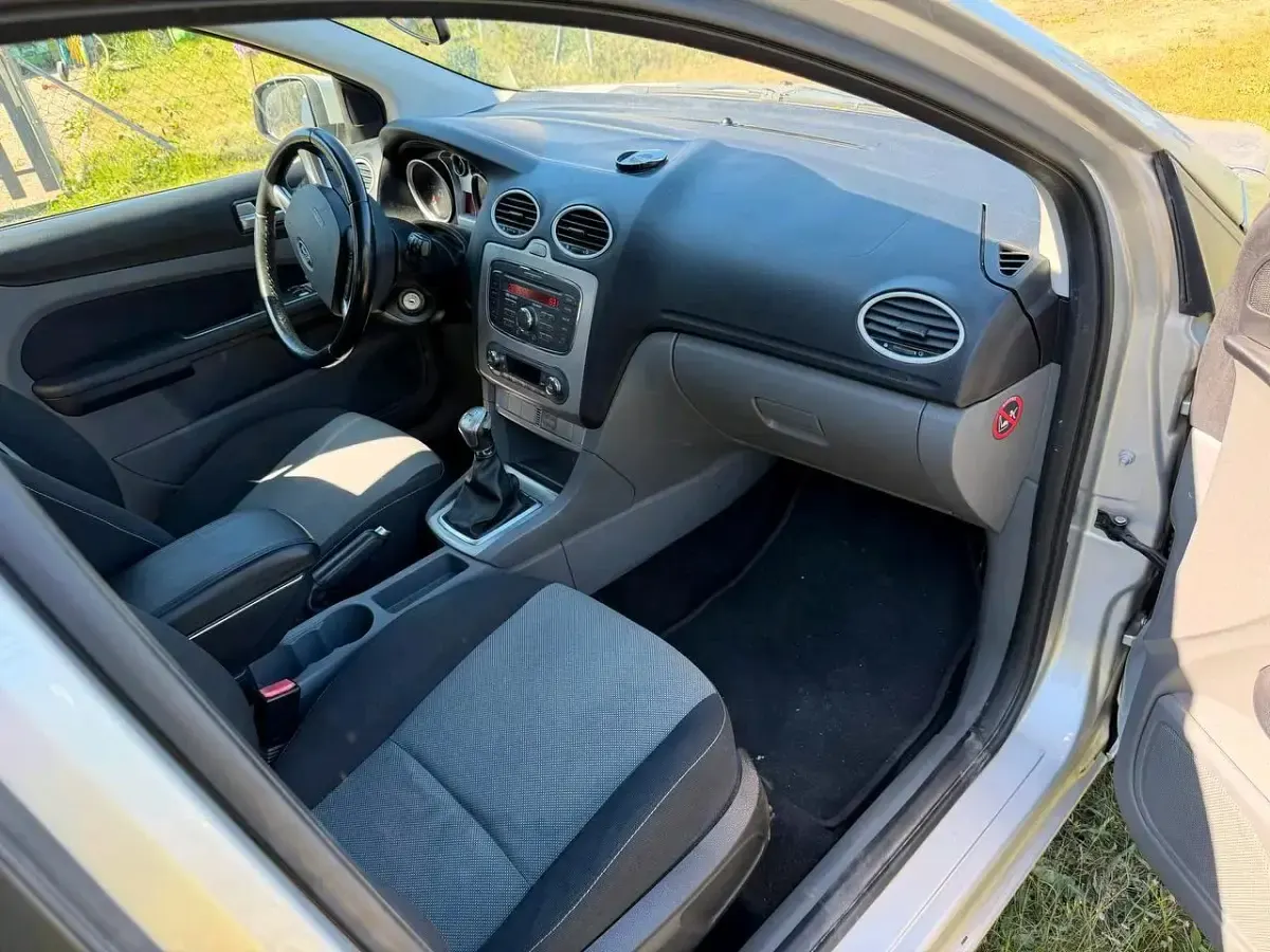 Gebraucht Ford Focus 90 PS (66 kW) 2011 Silber Limousine