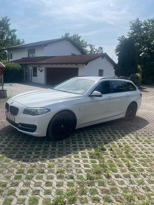 Weiß Gebraucht 2015 BMW 525 Kombi | 8.700 € (Superpreis) - Bild 1/4