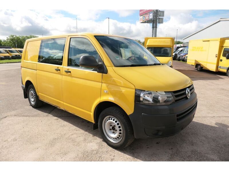 Second-hand VW T5 84 CP (61 kW) 2014 Galben Van