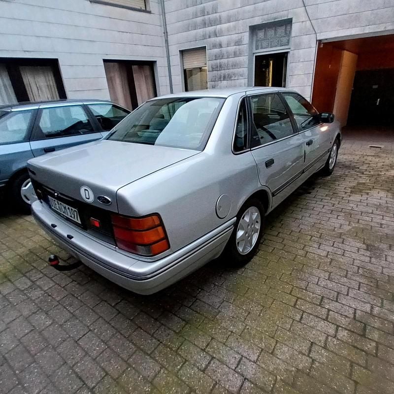 Gebraucht Ford Scorpio 120 PS (88 kW) 1990 Silber Limousine