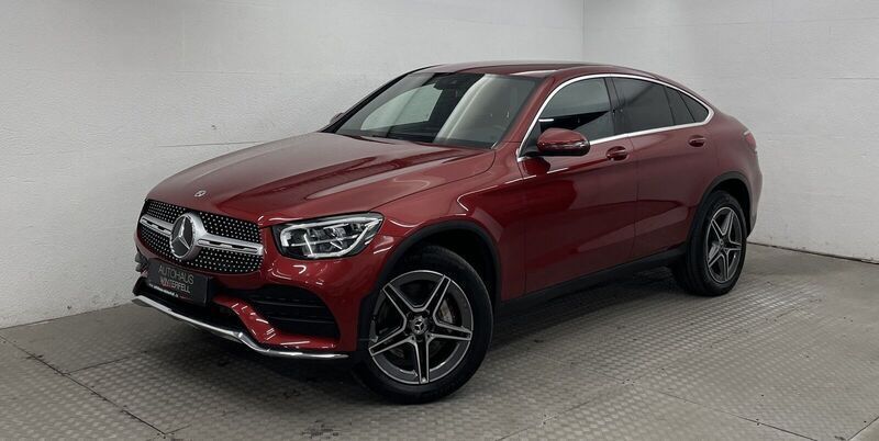 Designo hyazinthrot (metallic) Gebraucht 2021 Mercedes GLC300e AMG Coupé | 37.400 € (Guter Preis) - Bild 1/4
