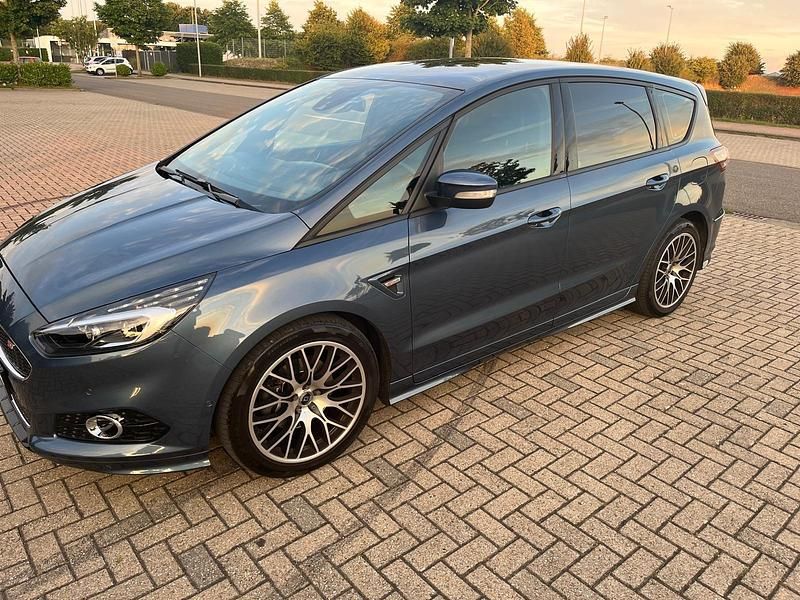 Gebraucht Ford S-MAX ST-Line 190 PS (139 kW) 2019 Blau Van / Kleinbus