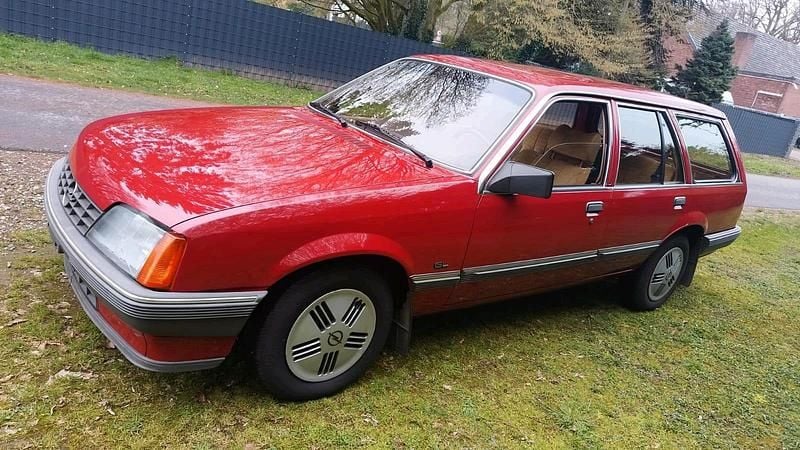 Gebraucht Opel Rekord 100 PS (73 kW) 1984 Rot Kombi