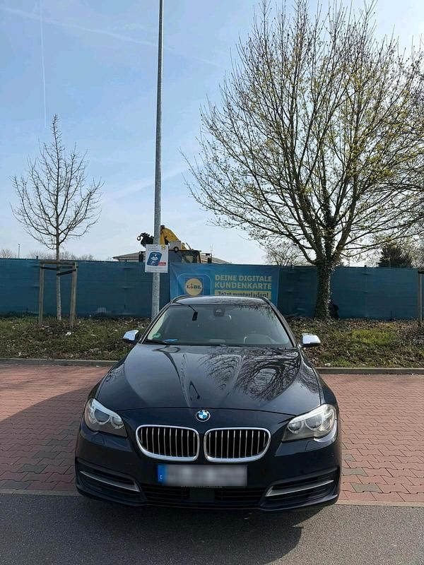 Gebraucht BMW 530 258 PS (189 kW) 2014 Blau Kombi