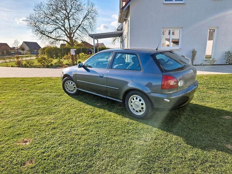 Second-hand Audi A3 101 CP (74 kW) 1999 Gri Hatchback