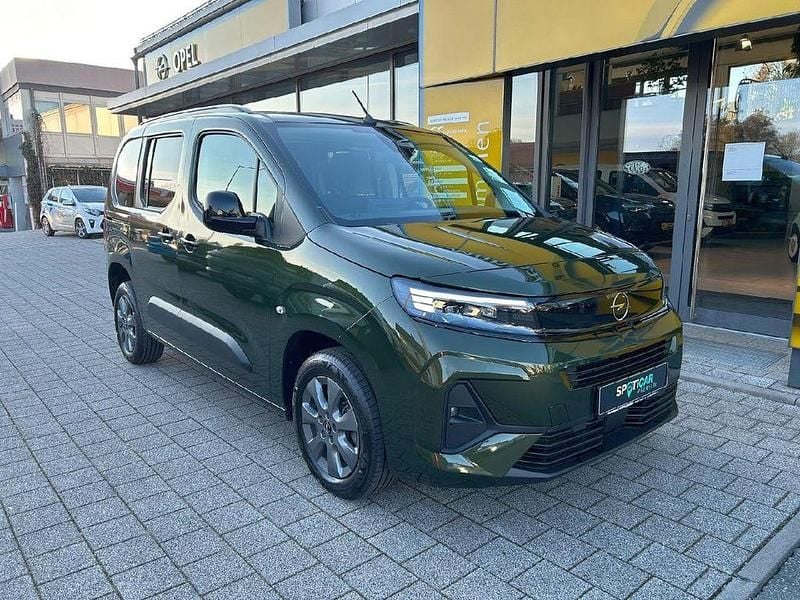 Gebraucht Opel Combo Life Edition 131 PS (96 kW) 2025 Grün Van / Kleinbus