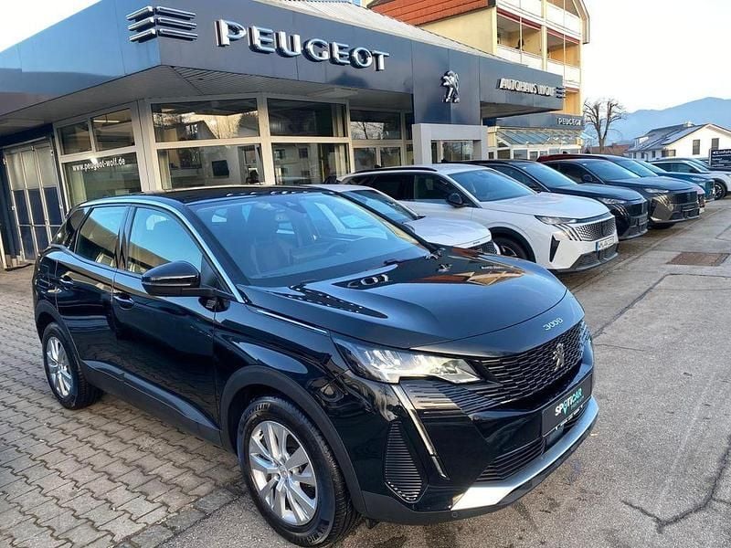 Gebraucht Peugeot 3008 Active 131 PS (96 kW) 2022 Schwarz SUV