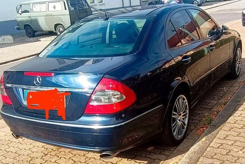 Gebraucht Mercedes E320 Elegance 224 PS (164 kW) 2008 Blau Limousine