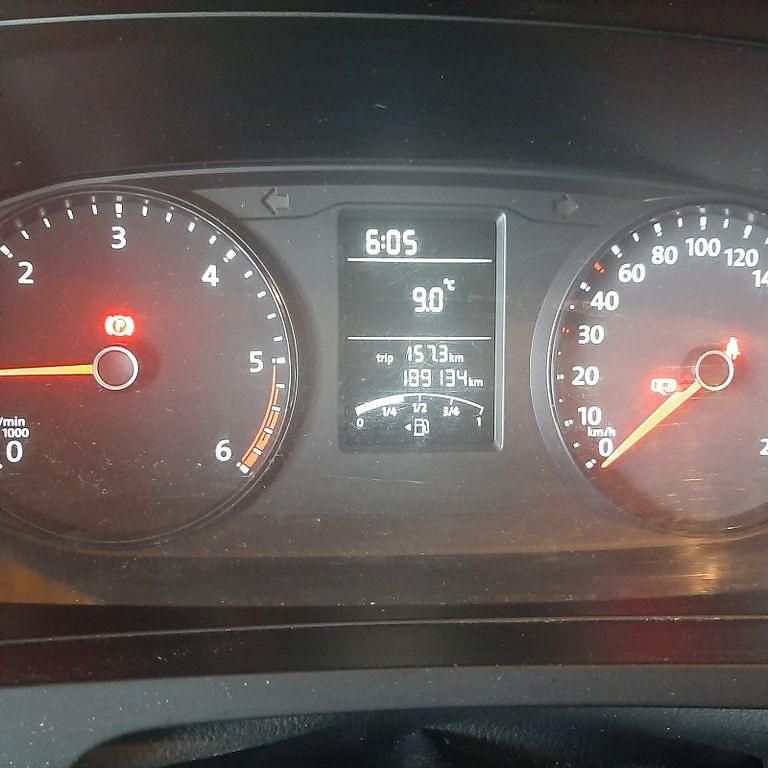 Gebraucht VW Transporter 102 PS (75 kW) 2016 Beige Van