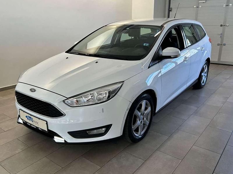 Weiß Gebraucht 2015 Ford Focus Business Edition Kombi | 4.980 € (Superpreis) - Bild 1/4