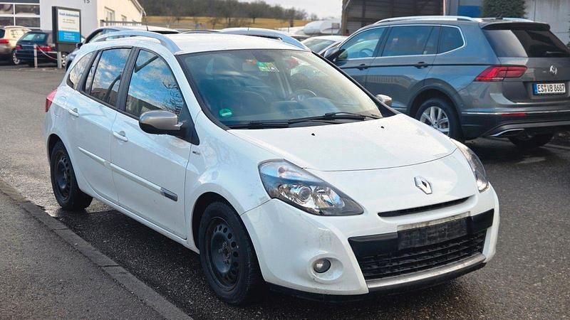 Gebraucht Renault Clio GrandTour Night&Day 103 PS (75 kW) 2012 Weiß Kombi