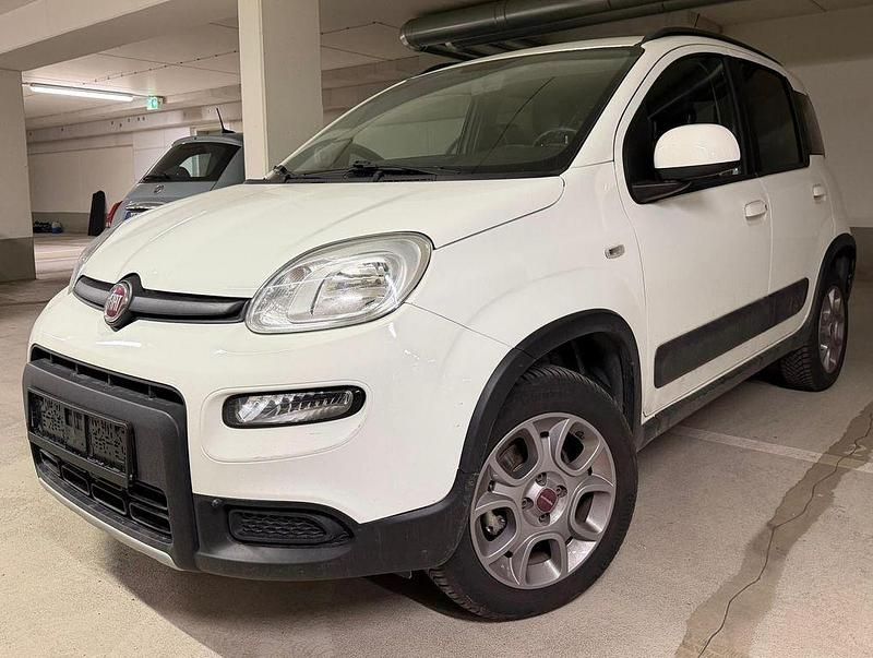 Gebraucht Fiat Panda Rock 95 PS (69 kW) 2016 Weiß Kleinwagen
