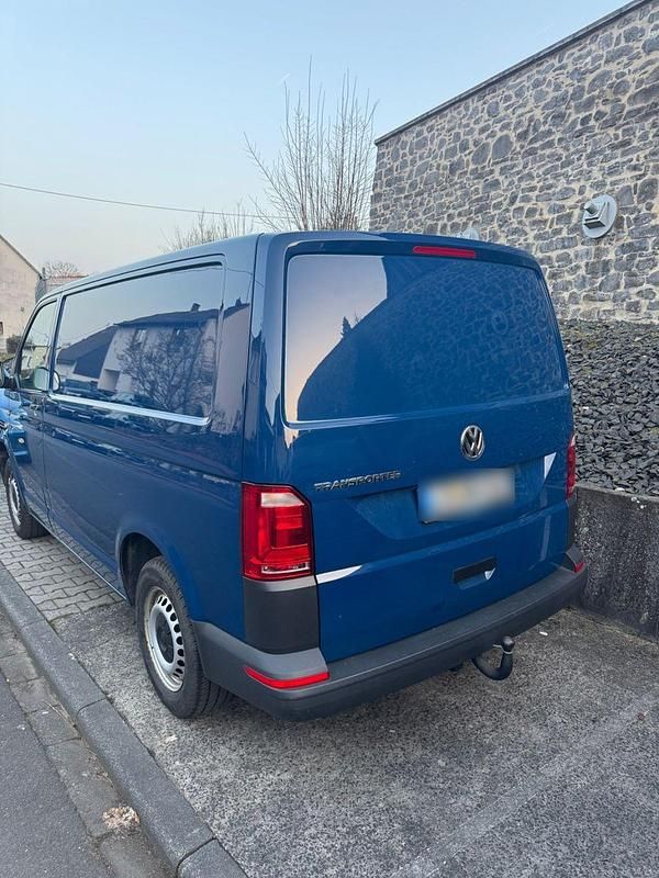 Gebraucht VW Transporter 102 PS (75 kW) 2019 Blau Van