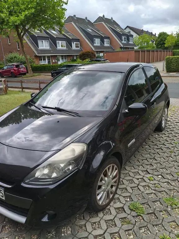 Gebraucht Renault Clio II Dynamique 101 PS (74 kW) 2009 Schwarz Limousine