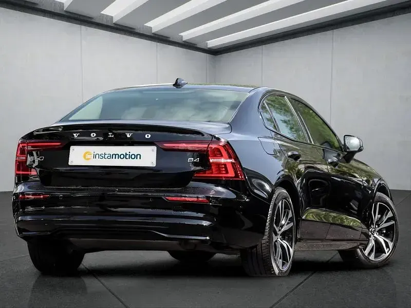 Gebraucht Volvo S60 Plus 197 PS (144 kW) 2023 Schwarz Limousine