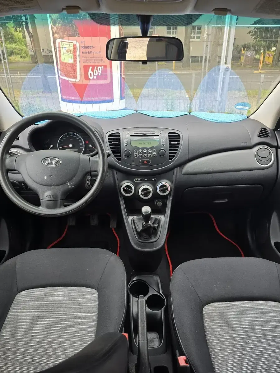 Gebraucht Hyundai i10 78 PS (57 kW) 2008 Rot Kleinwagen