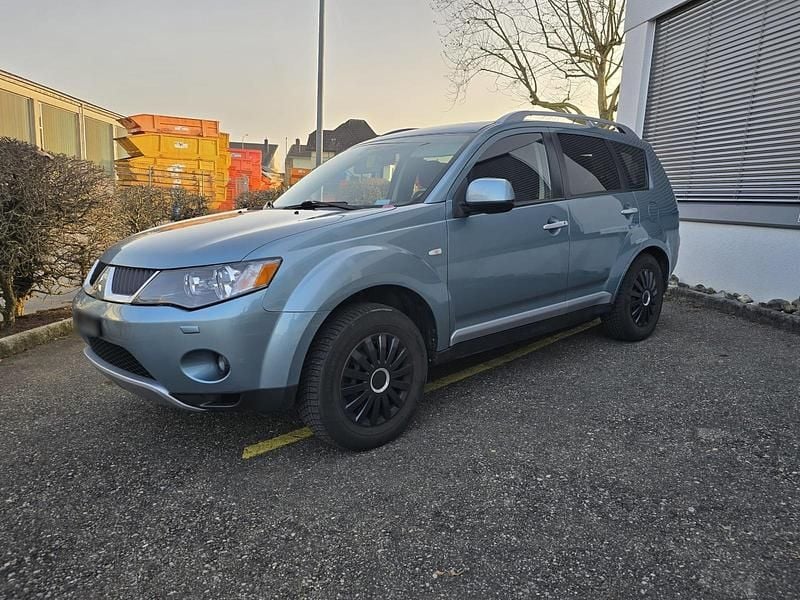 Gebraucht Mitsubishi Outlander 170 PS (125 kW) 2010 Blau SUV