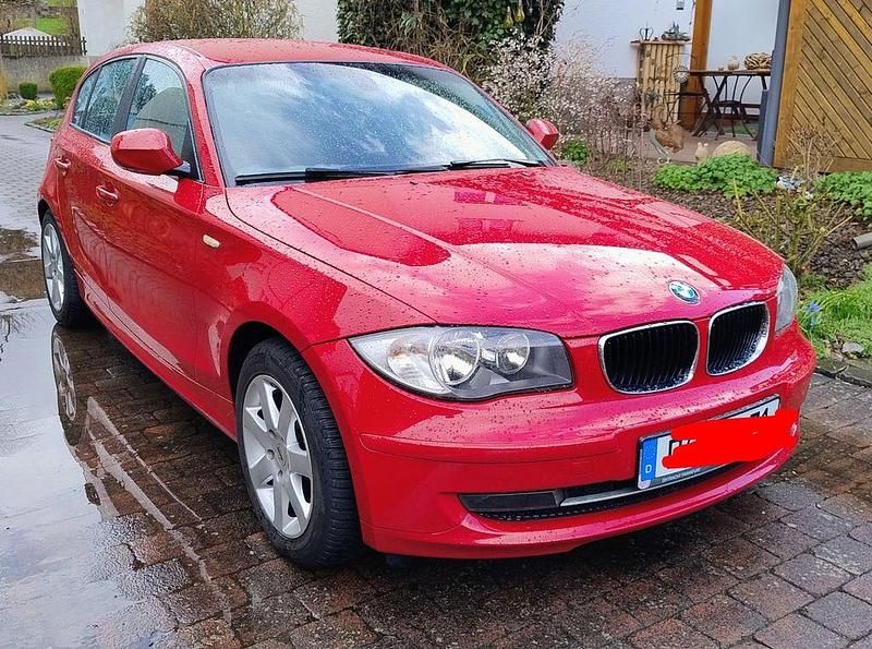 Gebraucht BMW 116 116 PS (85 kW) 2010 Rot Kleinwagen