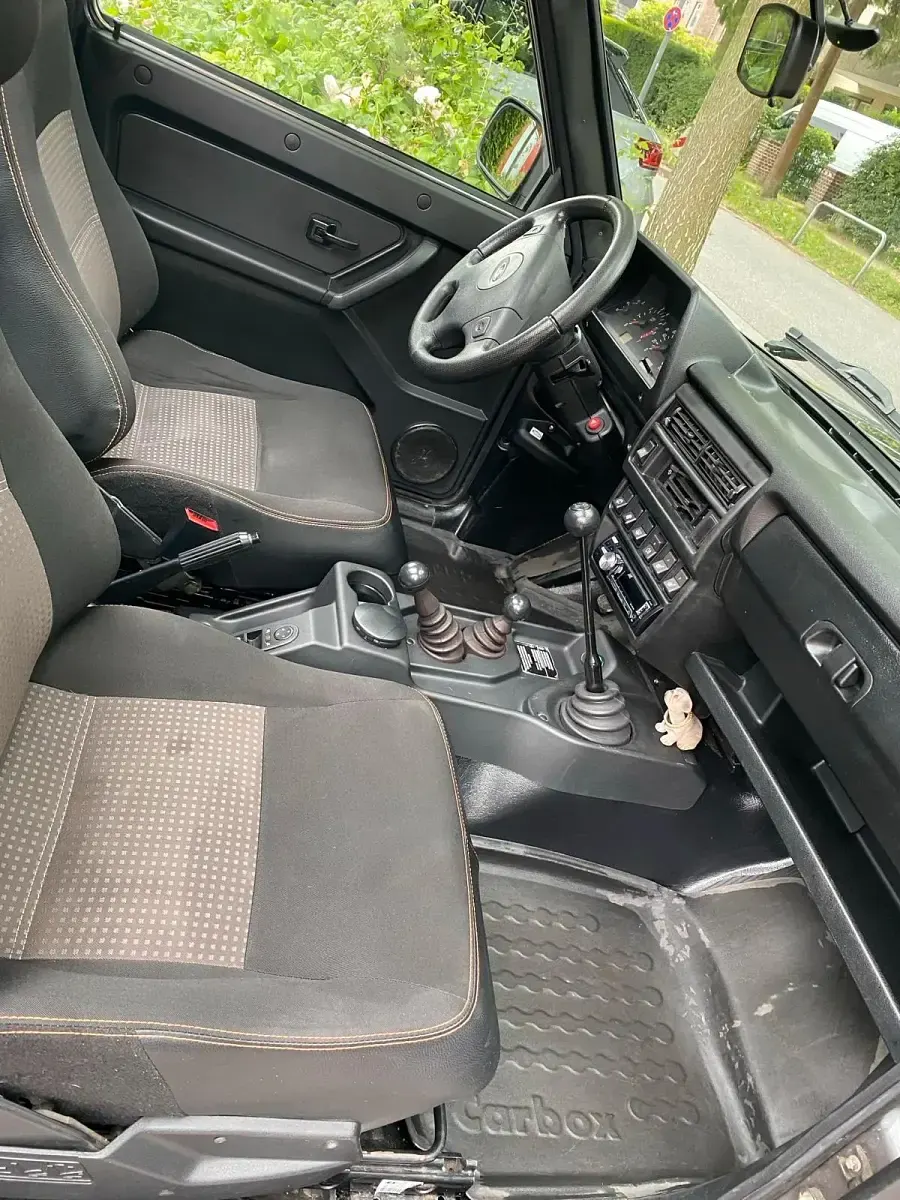 Gebraucht Lada Urban 61 PS (44 kW) 2017 Grau Kleinwagen