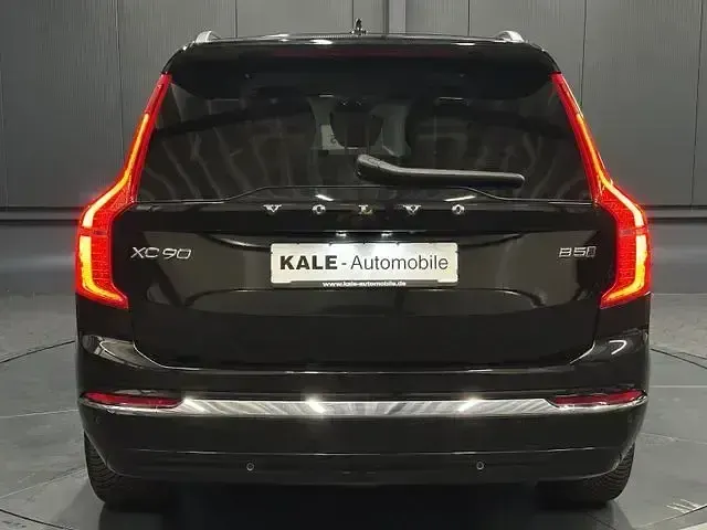 Gebraucht Volvo XC90 Plus 235 PS (172 kW) 2023 Onyx black metallic SUV