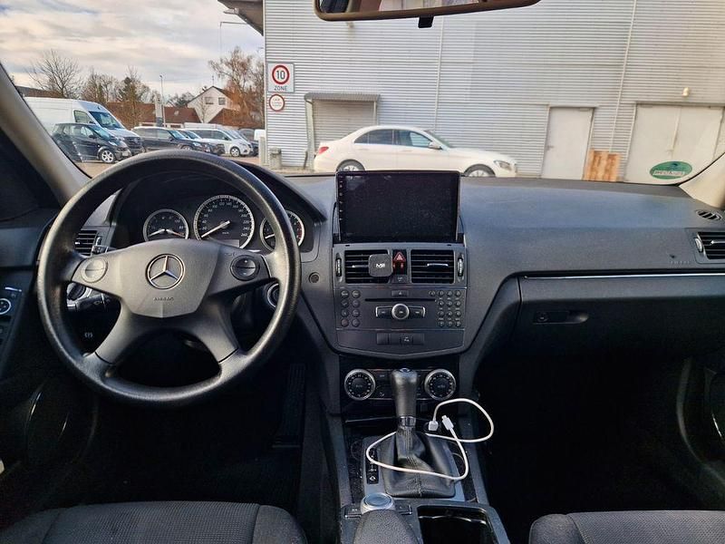 Schwarz Gebraucht 2008 Mercedes C180 Classic Limousine | 7.800 € (Etwas zu teuer) - Bild 1/4