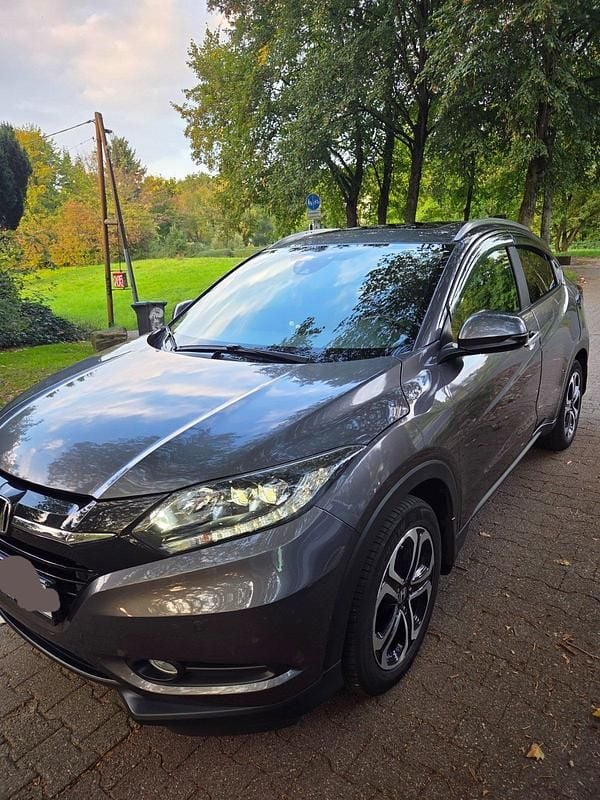 Grau Gebraucht 2017 Honda HR-V Executive SUV | 17.150 € (Fairer Preis) - Bild 1/4