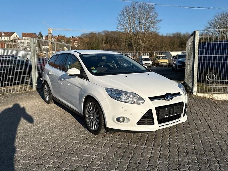 Gebraucht Ford Focus Titanium 150 PS (110 kW) 2014 Weiß Kombi