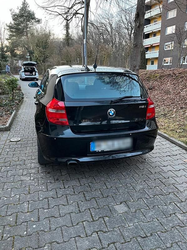 Gebraucht BMW 116 116 PS (85 kW) 2007 Schwarz Kleinwagen