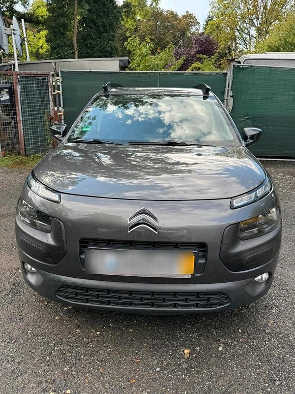 Grau Gebraucht 2017 Citroën C4 Cactus Kleinwagen | 7.999 € (Fairer Preis) - Bild 1/4