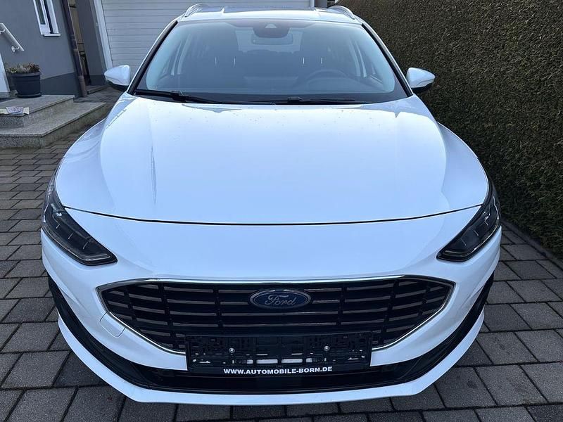Gebraucht Ford Focus Titanium X 116 PS (85 kW) 2023 Weiß Limousine