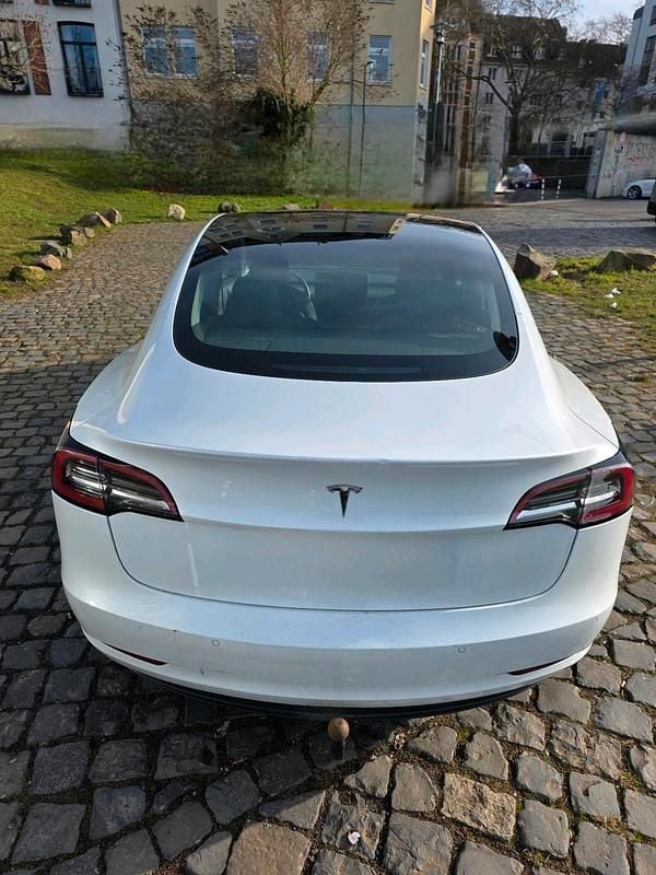 Gebraucht Tesla Model 3 208 kW (283 PS) 2021 Weiß Limousine