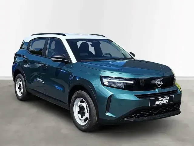 Gebraucht Opel Frontera Design Edition 136 PS (100 kW) 2025 Gruen SUV