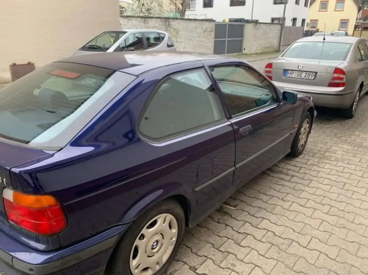 Gebraucht BMW 316 102 PS (75 kW) 1997 Blau Limousine