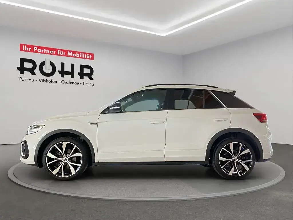 Second-hand VW T-Roc R-line 150 CP (110 kW) 2023 Alb SUV