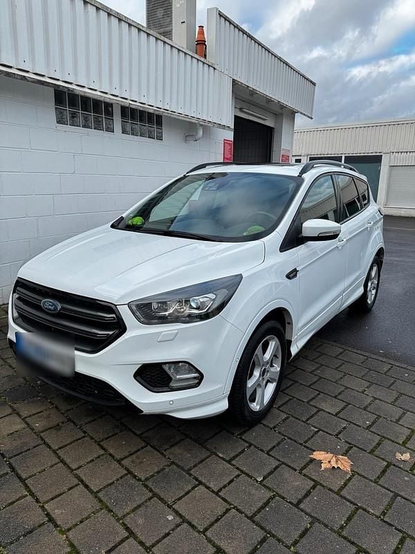 Weiß Gebraucht 2019 Ford Kuga ST-Line SUV | 12.500 € (Guter Preis) - Bild 1/4