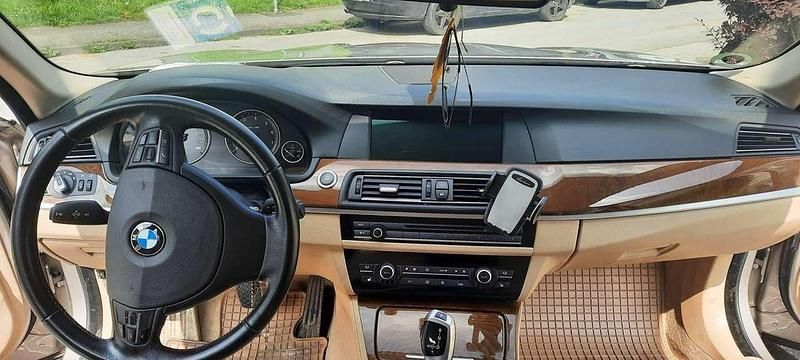 Gebraucht BMW 528 258 PS (189 kW) 2010 Limousine