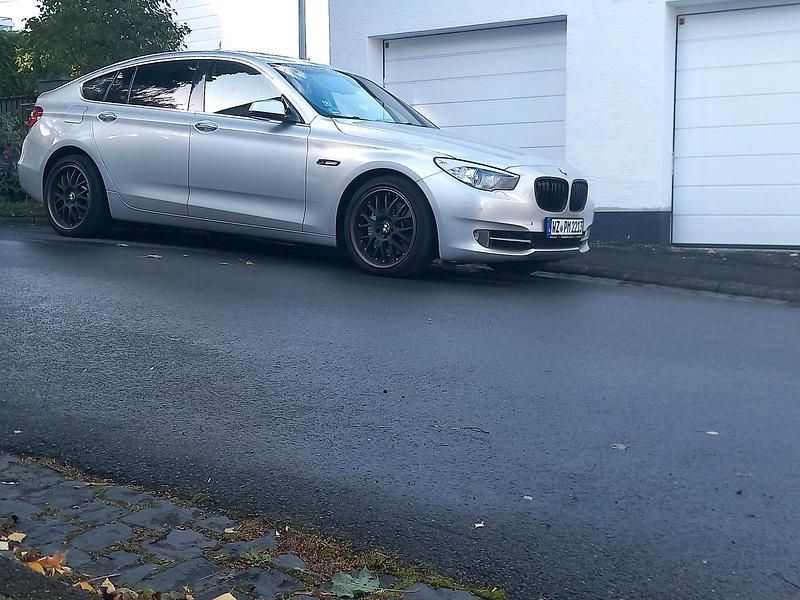 Silber Gebraucht 2010 BMW 535 Limousine | 13.000 € (Superpreis) - Bild 1/4