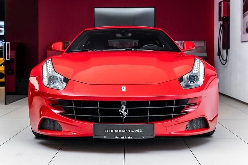 Gebraucht Ferrari FF 659 PS (484 kW) 2015 Rot Kombi