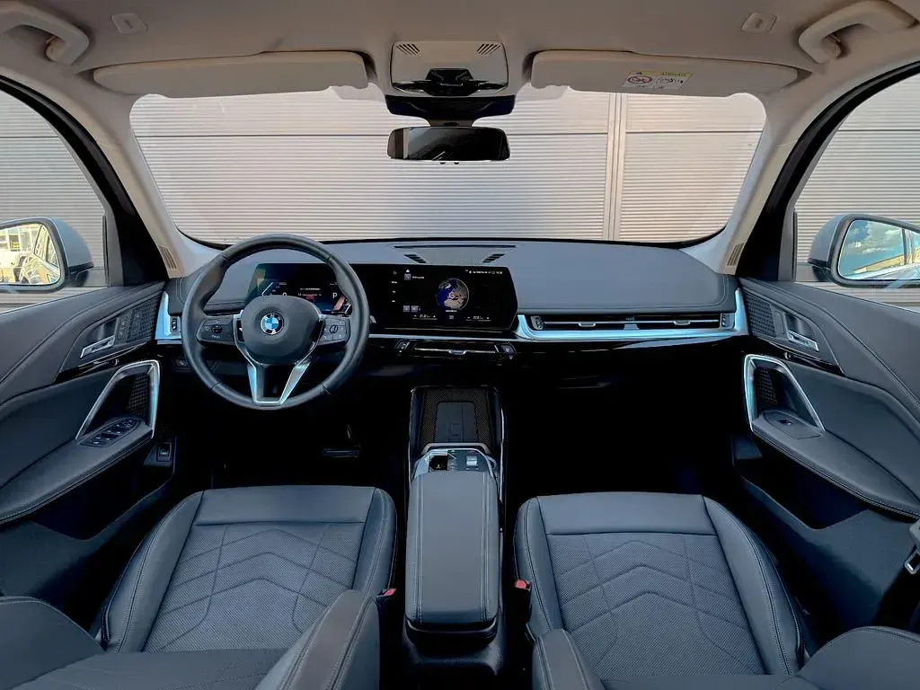 Gebraucht BMW X1 Luxury Line 211 PS (155 kW) 2024 Phytonicblau SUV